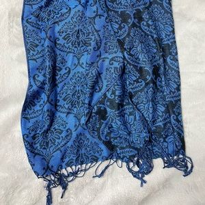 Women’s Scarves
